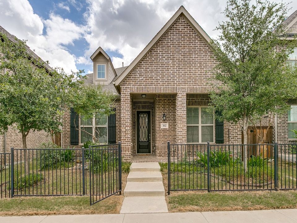 1st image of 302 Park Dr