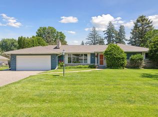 1110 Saint Dennis Ct, Saint Paul, MN 55116