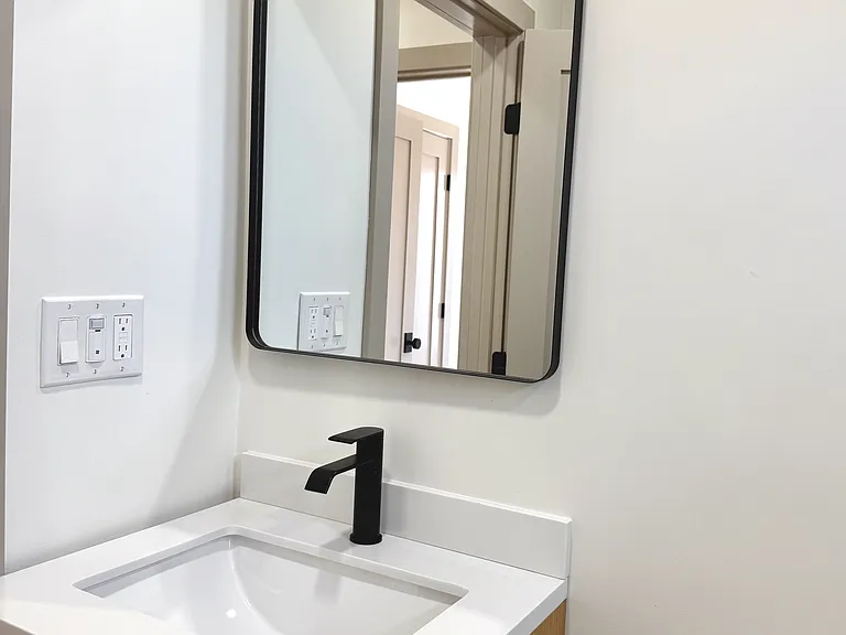 2510 Termino Ave #B — Photo 16