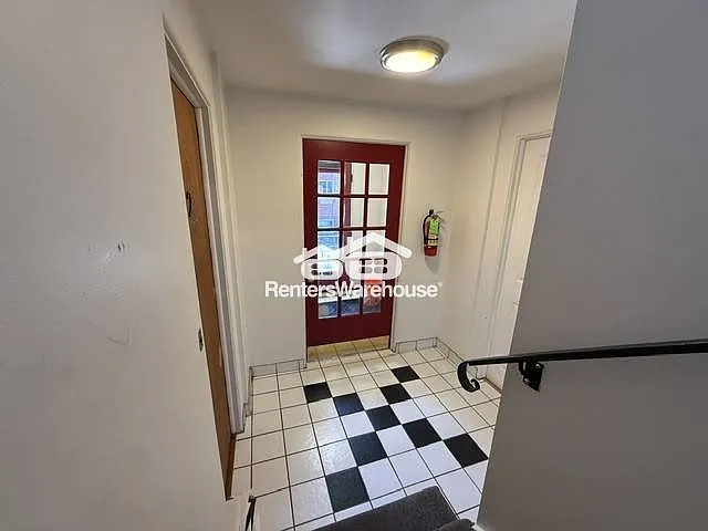 1535 Hudson St #3 — Photo 17