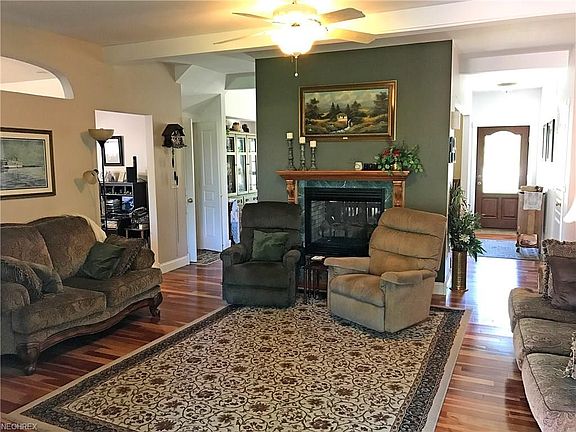 Great room to open fireplace