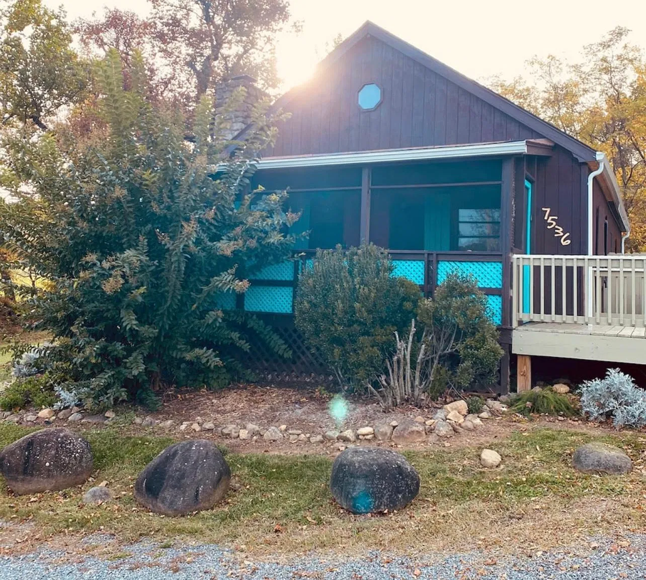 7536 Peaks Rd — Photo 2
