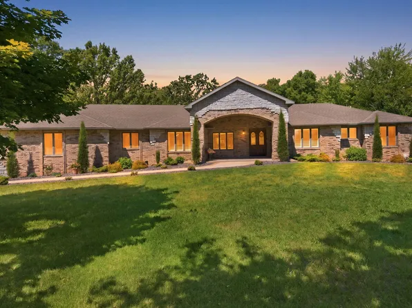 2279 Stony Point Drive, Mountain Grove, MO 65711