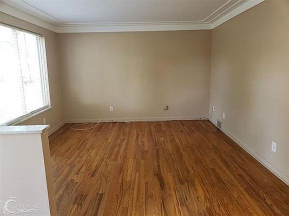 5th image of 21101 Saint Gertrude St