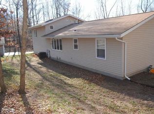 5540 Maple Rd, West Bend, WI 53095