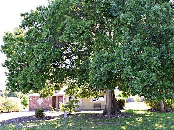 3rd image of 5912 Acla Vista Dr