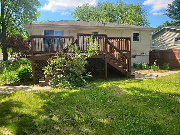 3rd image of 30 Parkview Dr