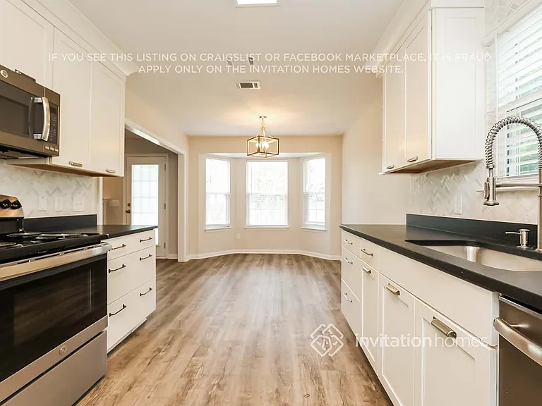2108 Long Meadow Dr — Photo 10