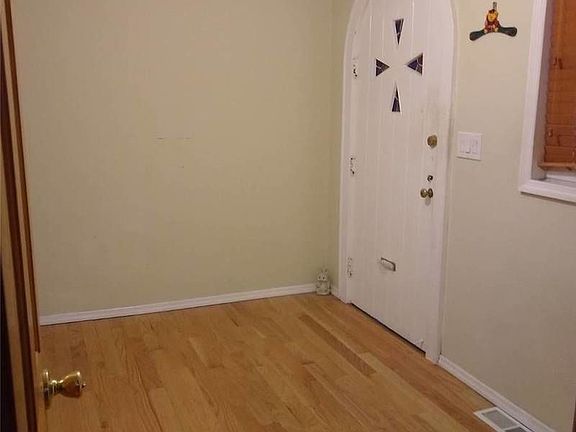 4th image of 12314 85th Ave