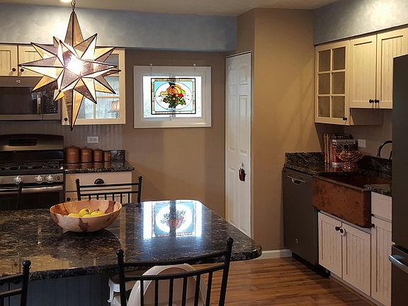 Spectacular gourmet kitchen 