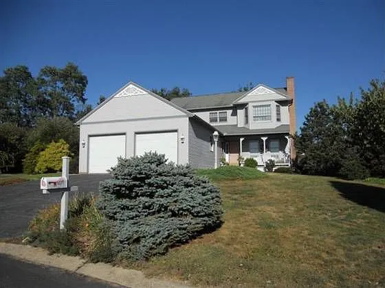 156 Clover Ln photo 1