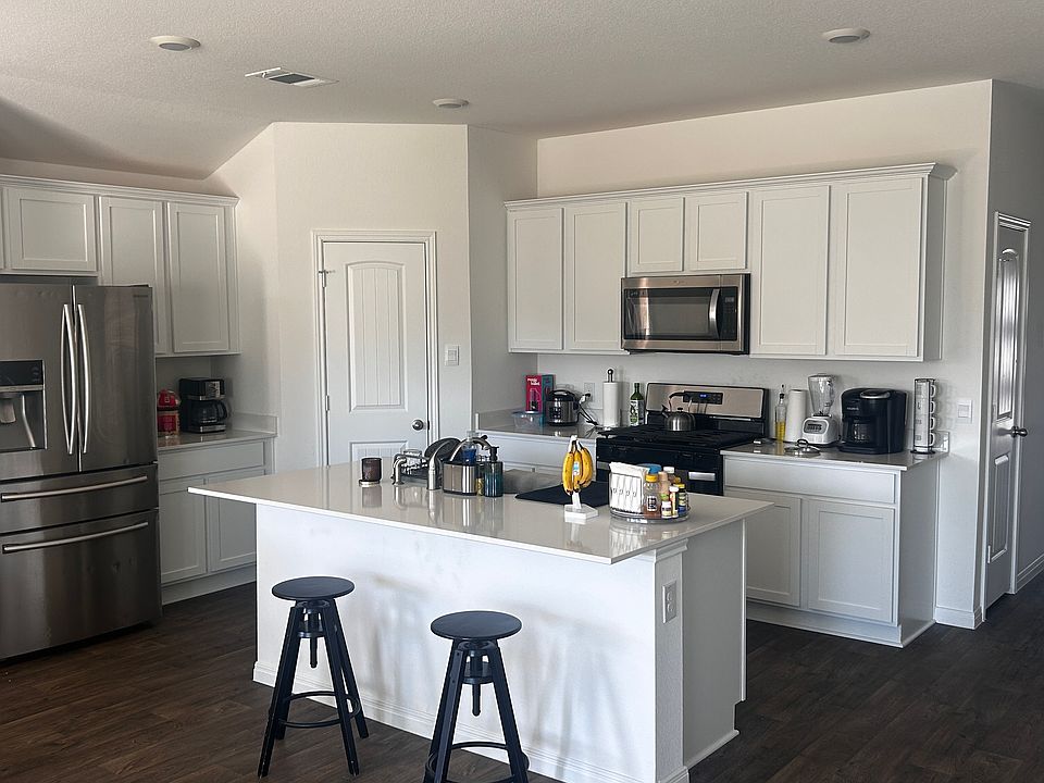 1st image of 356 Gladiola Loop