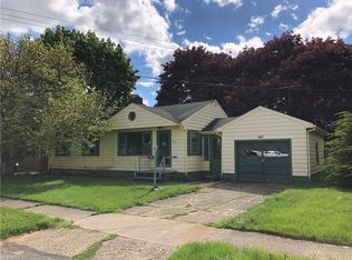 2056 12th St SW, Akron, OH 44314