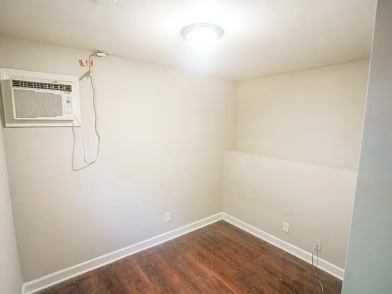 755 Saint Charles Ave NE #10 — Photo 8
