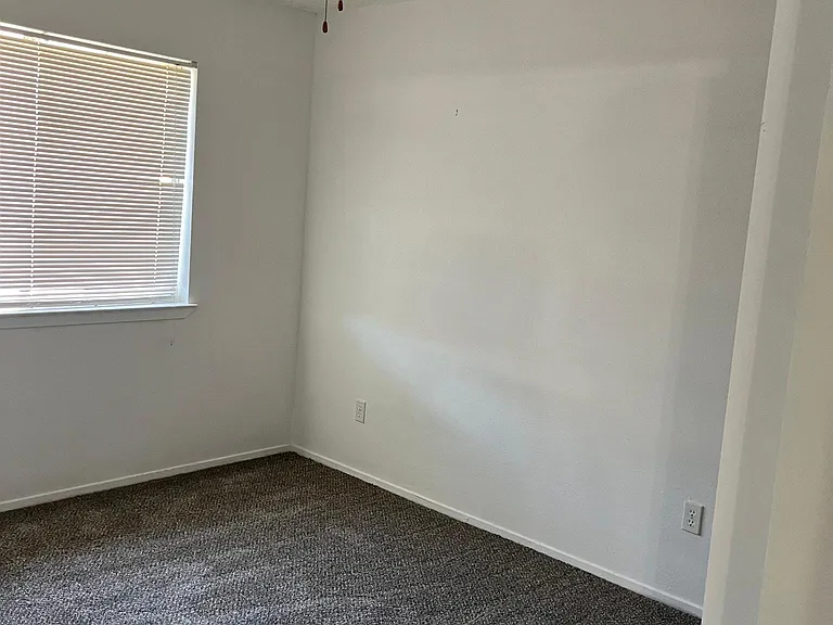16938 Nicole Ln — Photo 12