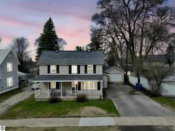 108 Dennis St, Kingsley, MI 49649