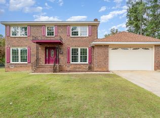 213 Rivenoak Dr, Fayetteville, NC 28303