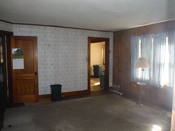 2nd image of 731 N Fuller Ave