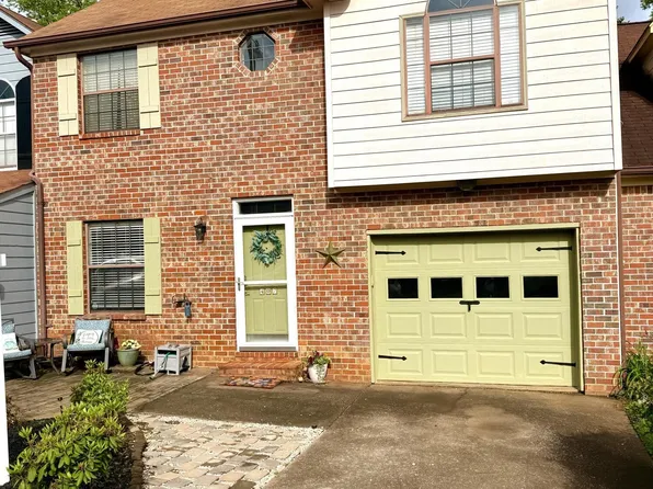 407 Bayberry Ter, Maryville, TN 37803