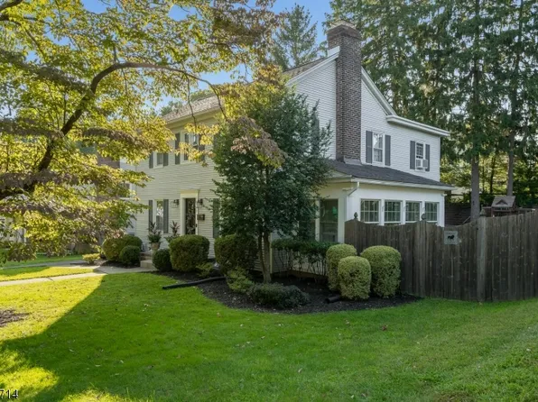 660 Hillcrest Blvd, Phillipsburg Town, NJ 08865