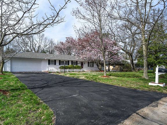 3rd image of 93 Grand Circle Dr