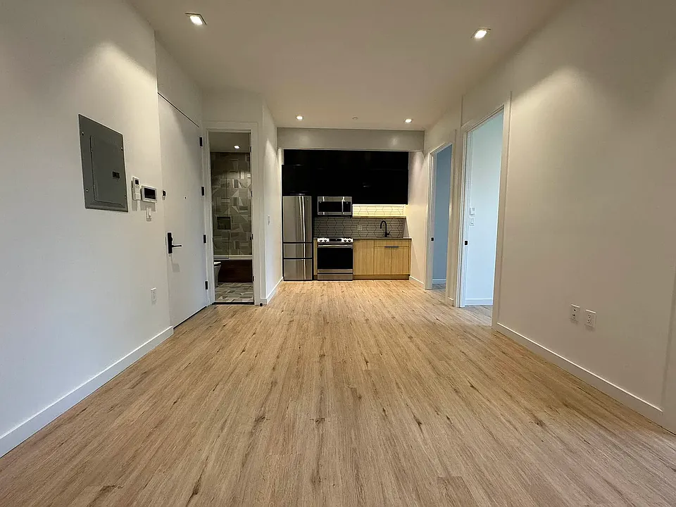 23 Eldert St #3A