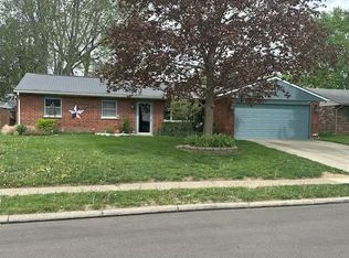 2483 Foxchase Ct E, Troy, OH 45373