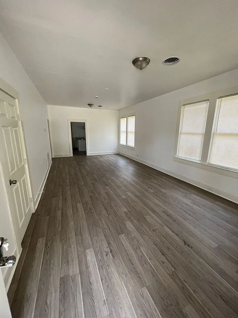 2781 Sabine Pass Ave — Photo 3