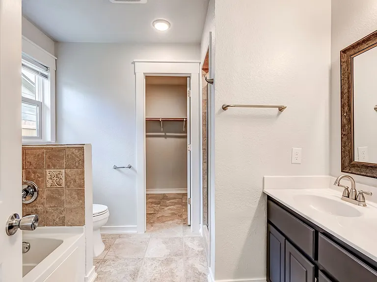 2307 Traverse Dr — Photo 22