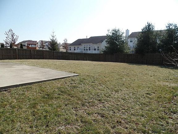 5th image of 954 Brittany Dr