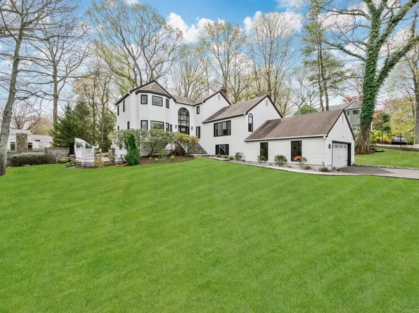 11 The Mews, Westport, CT 06880