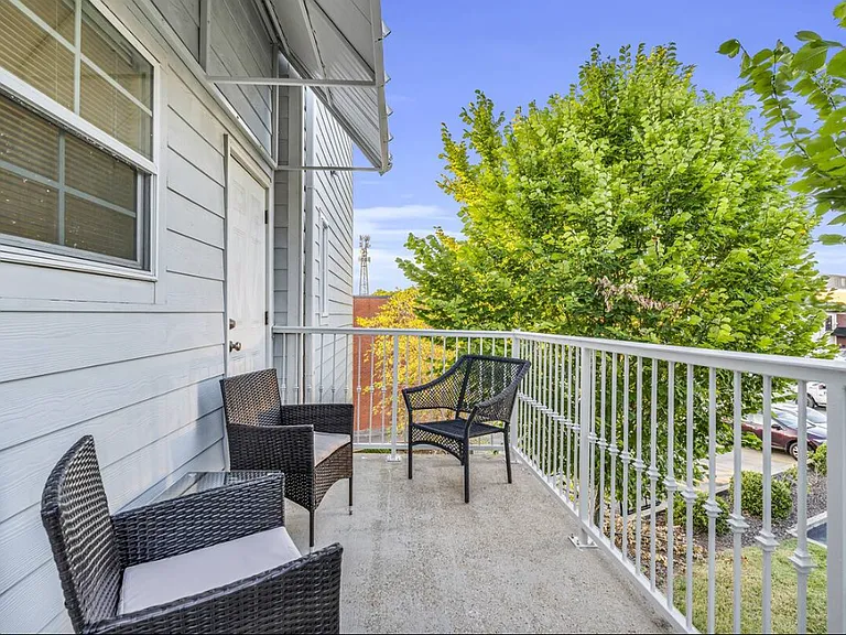 203 Worley St — Photo 33