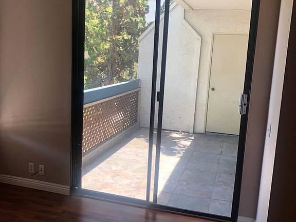 4th image of 2234 River Run Dr Unit 221