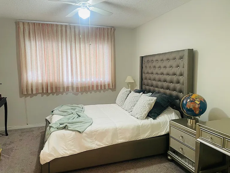 624 Snug Harbor Dr #B7 — Photo 6