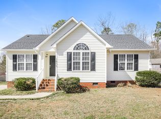 1432 Smokey Mountain Dr, Zebulon, NC 27597