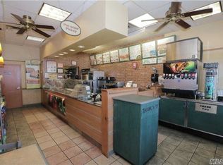 1028 Montauk Hwy, Copiague, NY 11726
