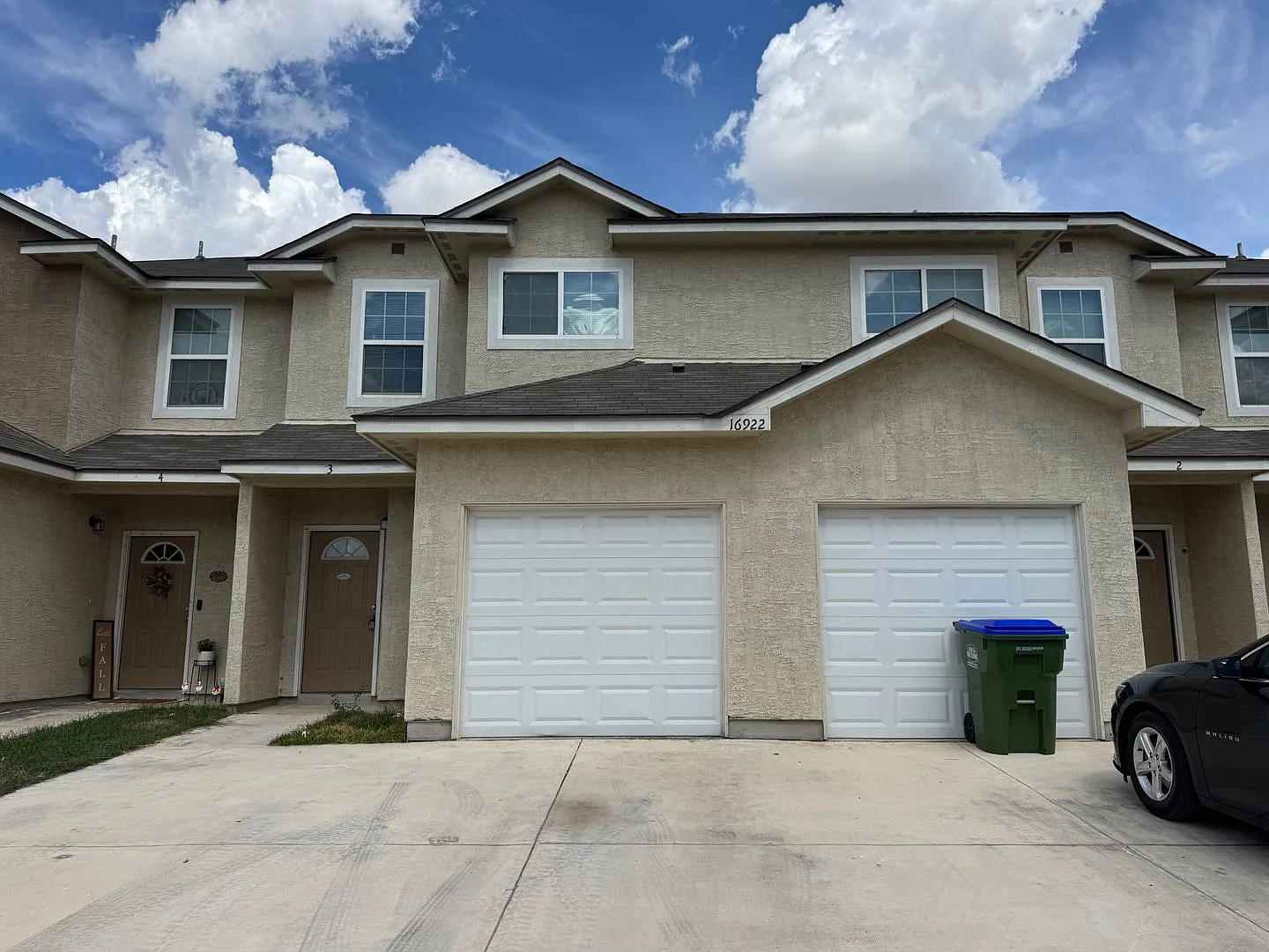3-Bedroom, 2.5-Bath Townhouse for Rent Near Retama Park | San Antonio — Photo 3