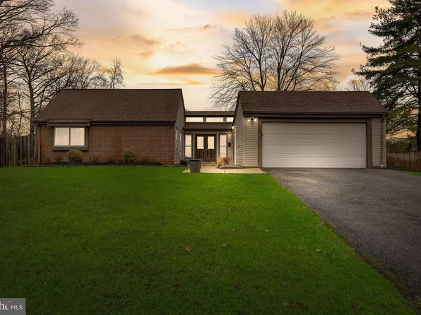 2303 Penn Pl, Bowie, MD 20716