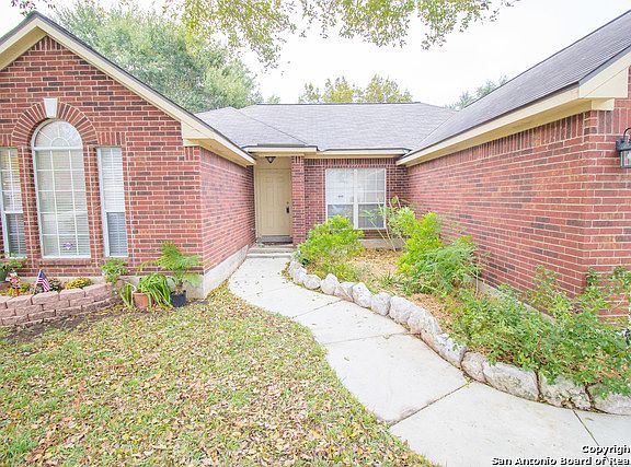2nd image of 1013 Linden Grove Dr