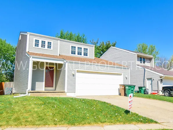 716 Knolls Ct, West Des Moines, IA 50265