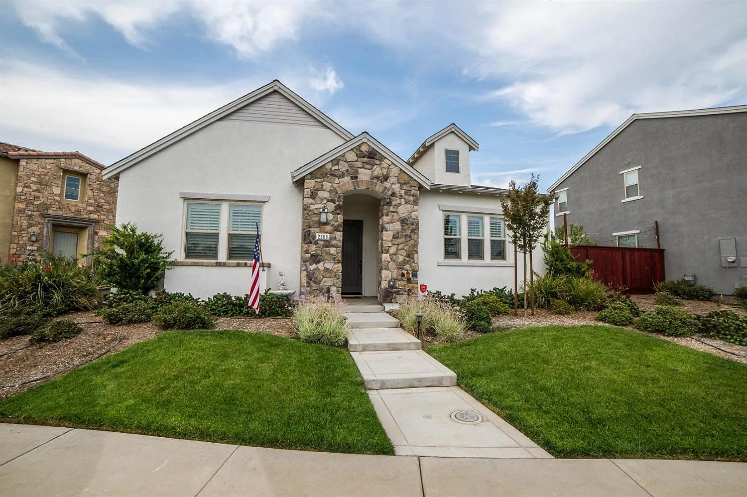 2368 Breton Dr photo 1
