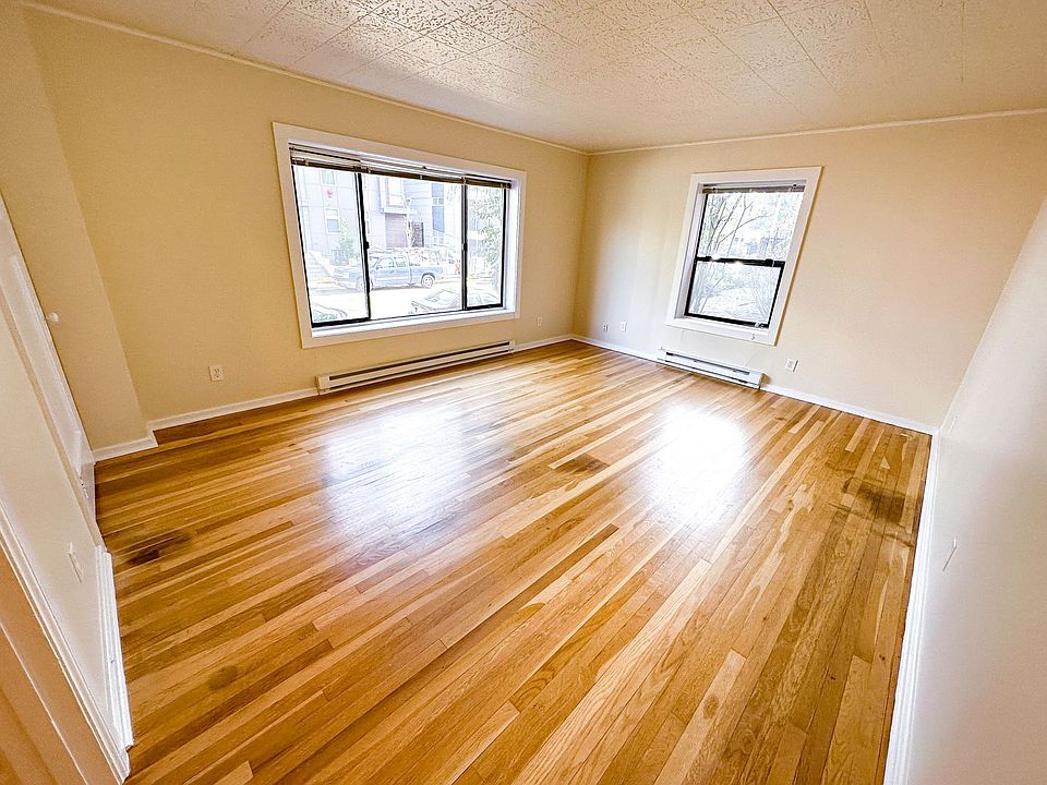 1st image of 5241 15th Ave NE APT 2