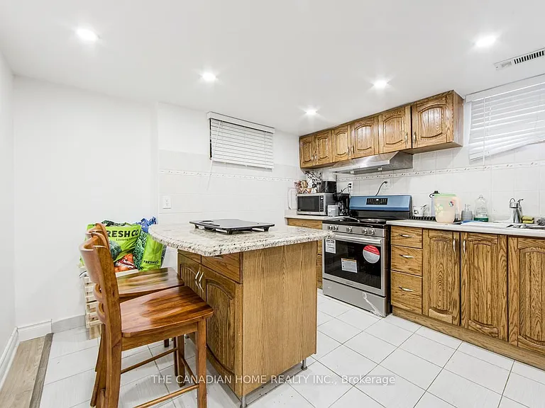 70 Moraine Hill Dr — Photo 7