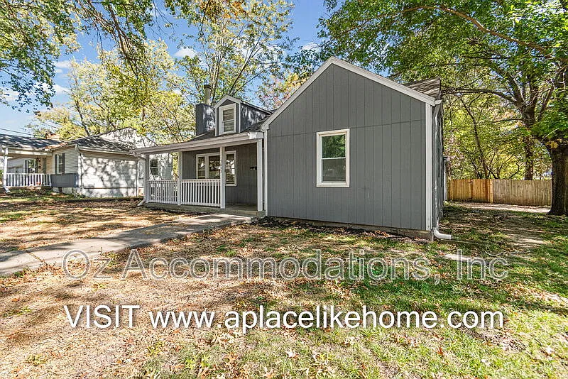 4 bed, 1.5 bath, 1692 sqft, $1,395 — Photo 3