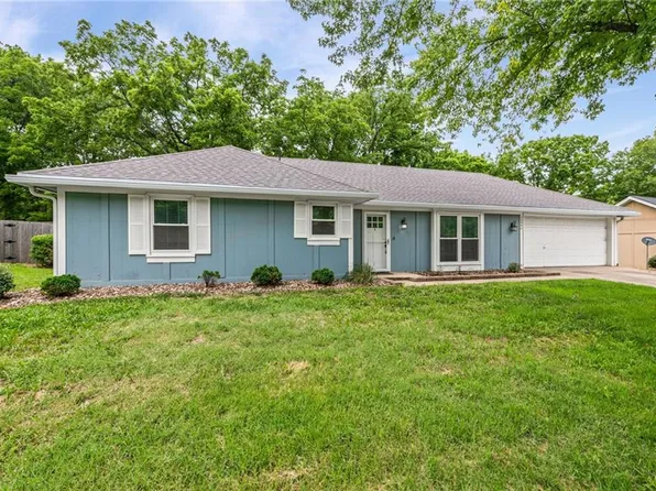 18996 Lowell Ave, Stilwell, KS 66085