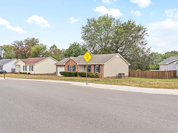 5th image of 3203 N Senseney Cir