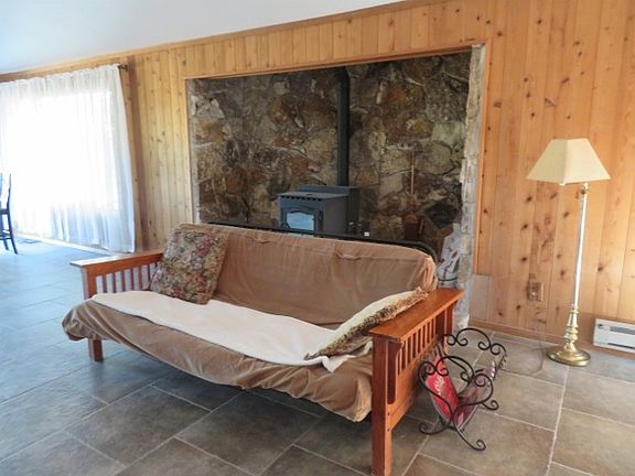 5th image of 853 Valley View Dr