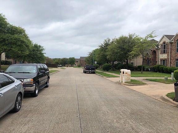 5th image of 933 Cherry Hill Ln