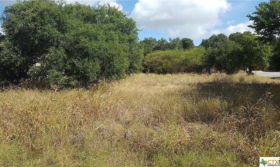 2nd image of 245 Paradise Hls