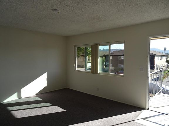 3rd image of 15713 Cadwell St